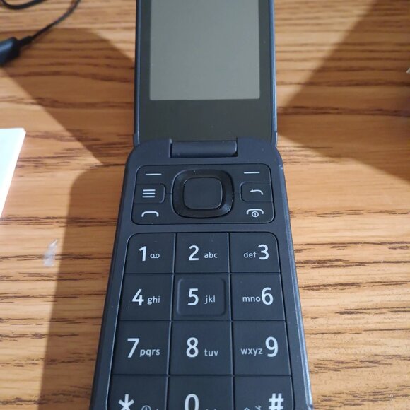 Nokia TracFone 2760 Flip, 8 GB (Locked) - Picture 2 of 8